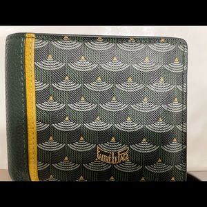 Pre-owned 
Good condition 
100%Authentic